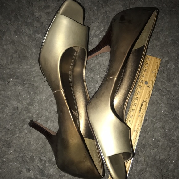 Tahari Peep Toe Ombré Size 8 - Picture 4 of 4